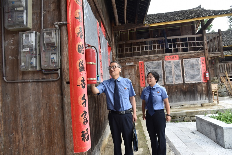 让民族村落“活”起来